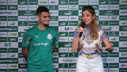 阿莫林承认责任：曼联0-3不敌曼城，失利的背后是教练的反思与球队的重建