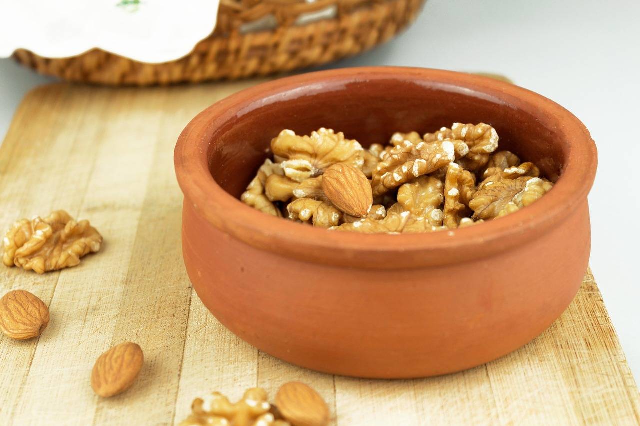 三只松鼠收购爱零食告吹，三只松鼠的线下化该向何处去？