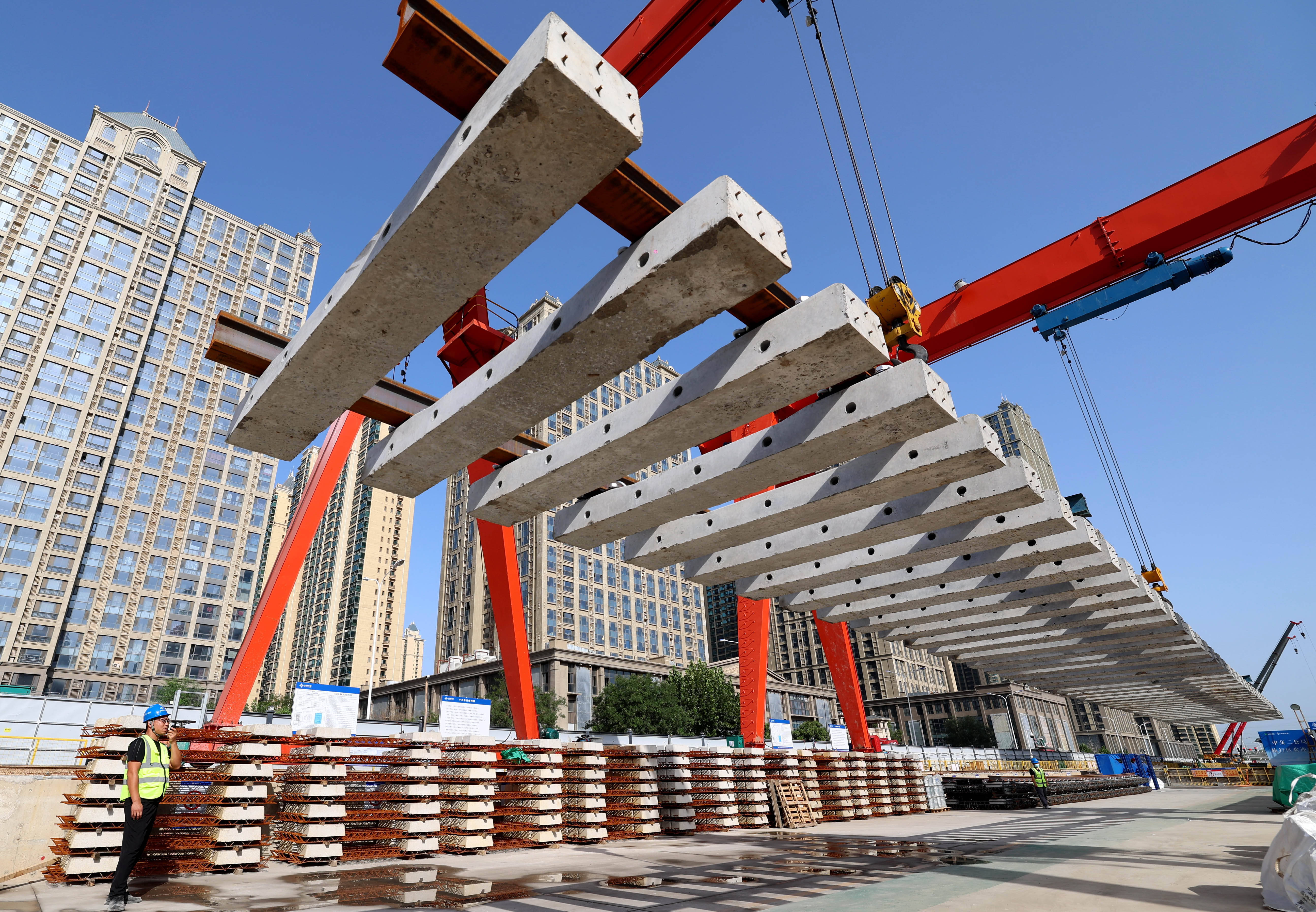 河北石家庄：地铁建设跑出“加速度” 市民出行递增“幸福感”