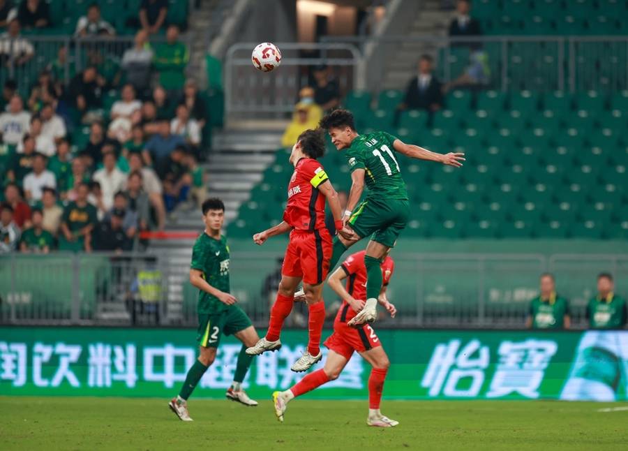 中超争冠形势明朗：国安已经掉队，申花希望渺茫，蓉城领先海港半个身位