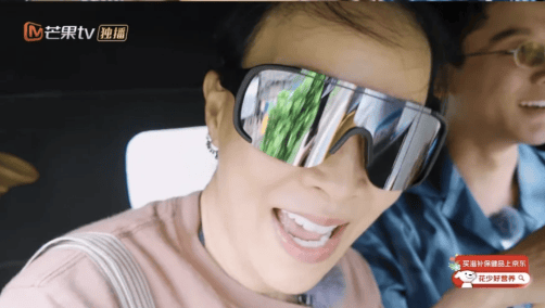 又因口无遮拦上热搜，那英被捧成“互联网小品之王”