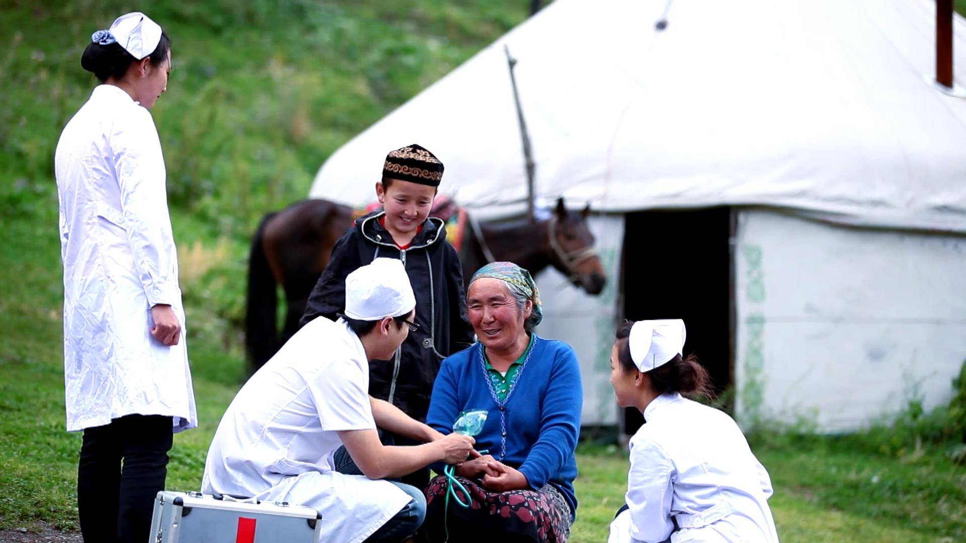 时政微视频丨瞰新疆