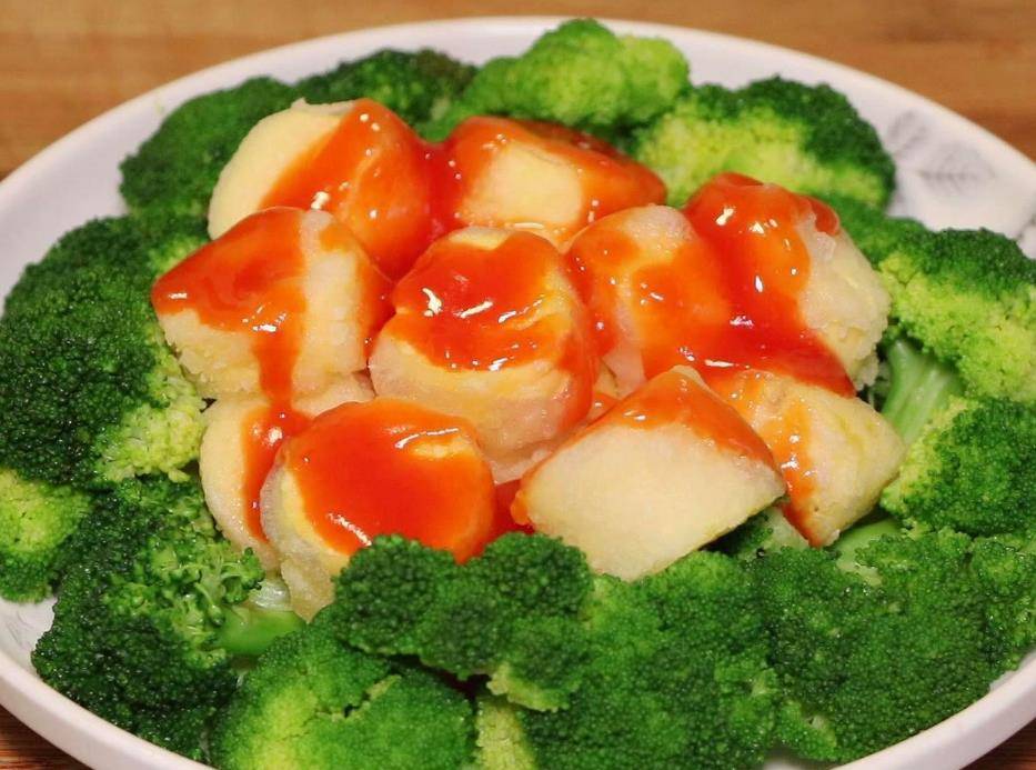 结婚前，妈妈教我做红烧肉如何炒糖色，现在老公每天吵着要吃！