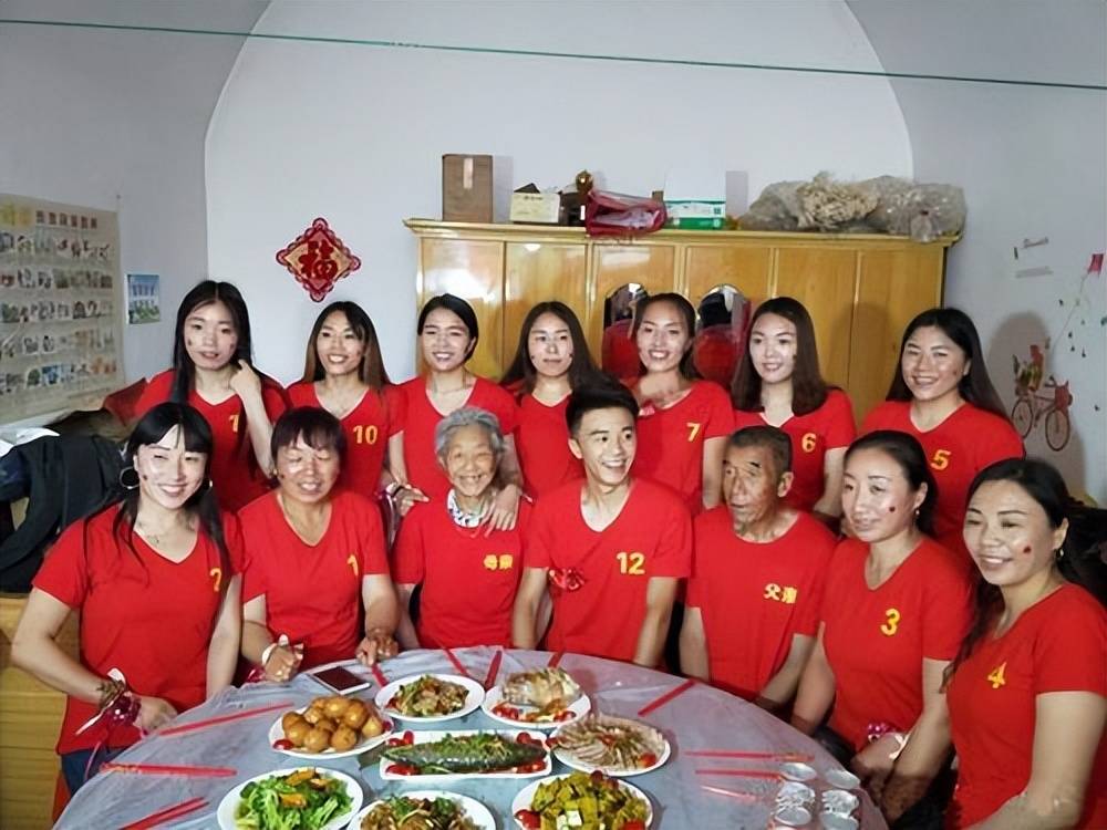 2018年，山西11个姐姐为弟弟结婚凑32万，现状如何？