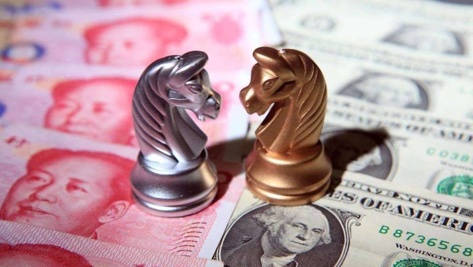 人民币国际化加速：从中东到铁矿石，中国如何拆解美元霸权？