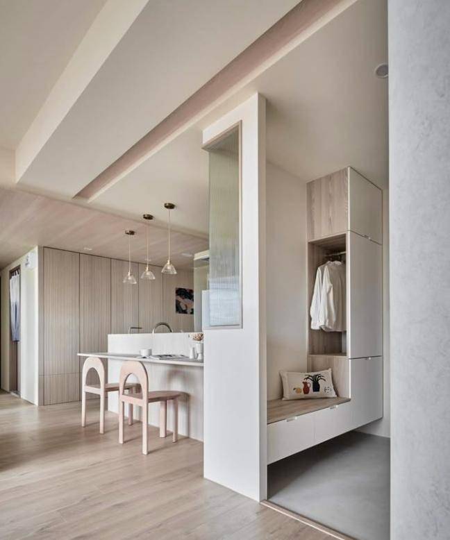 入户玄关如何设计？这几种设计直接拿去抄，好看还实用！