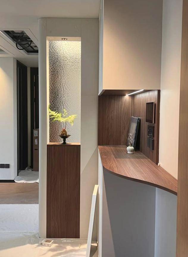 入户玄关如何设计？这几种设计直接拿去抄，好看还实用！