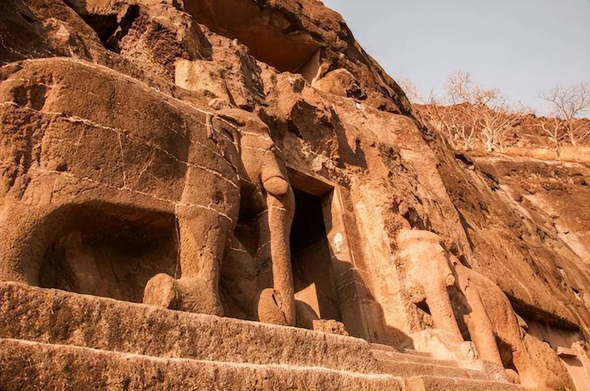 浅谈欧洲和中亚时期，货币的发展对经济产生了哪些影响？